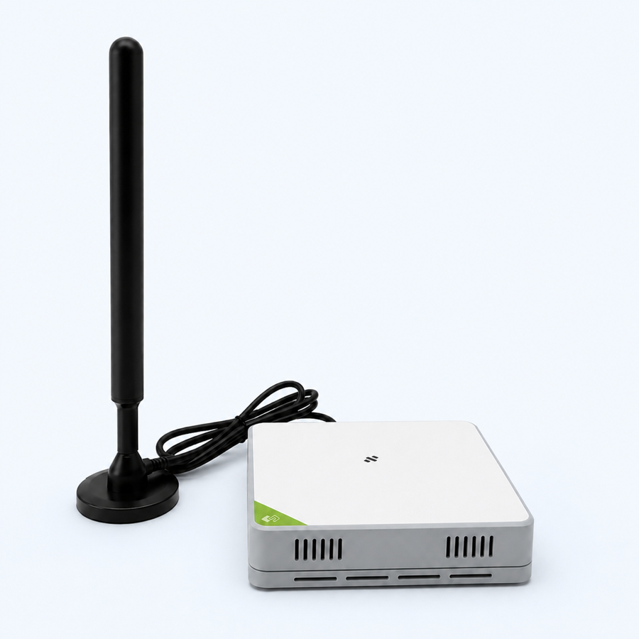 CleanUpp Connect hub with external antenna